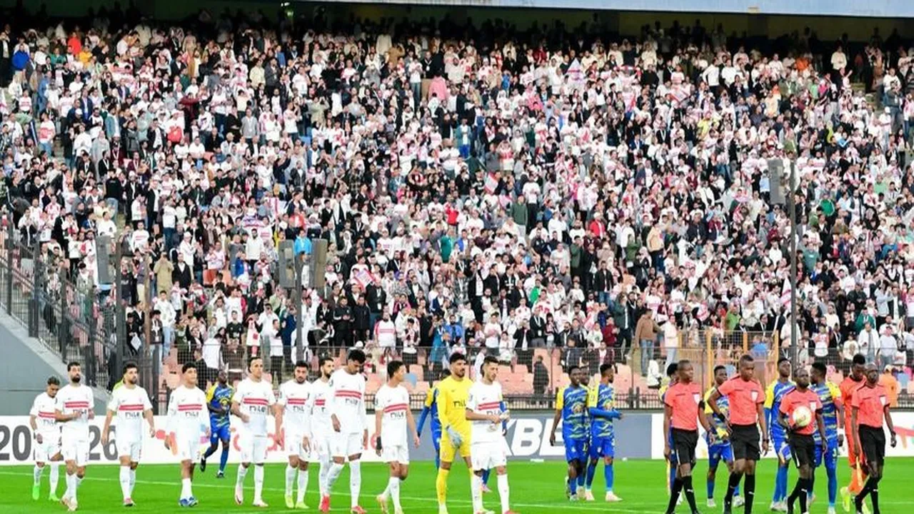 هل طلب الزمالك تقديم موعد مباراته أمام المصري بسبب نصف نهائي الكونفدرالية؟